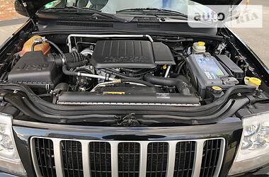 Внедорожник / Кроссовер Jeep Grand Cherokee 2004 в 
