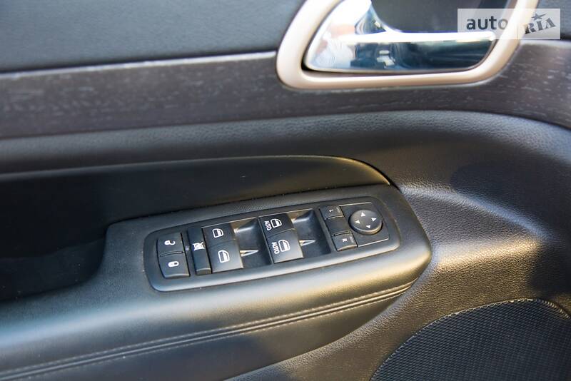 Позашляховик / Кросовер Jeep Grand Cherokee 2016 в Києві фото 18 Позашляховик / Кросовер Jeep Grand Cherokee 2016 в Києві