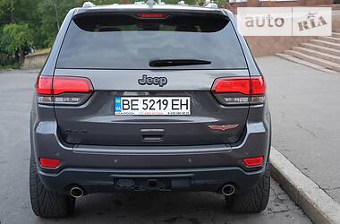 Внедорожник / Кроссовер Jeep Grand Cherokee 2017 в Николаеве