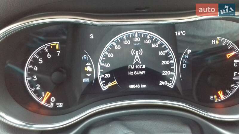 Внедорожник / Кроссовер Jeep Grand Cherokee 2016 в Сумах