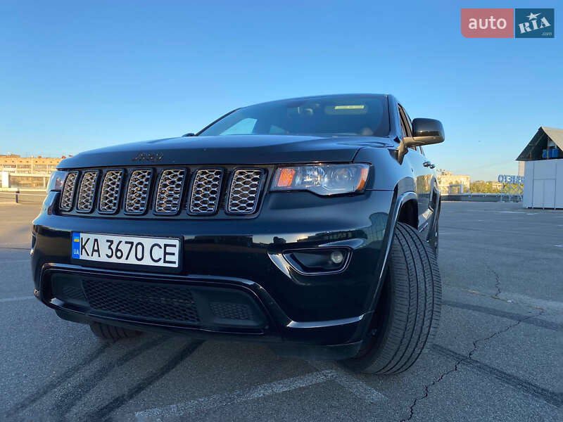 Внедорожник / Кроссовер Jeep Grand Cherokee 2017 в Киеве фото 10 Внедорожник / Кроссовер Jeep Grand Cherokee 2017 в Киеве