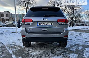 Внедорожник / Кроссовер Jeep Grand Cherokee 2017 в Киеве