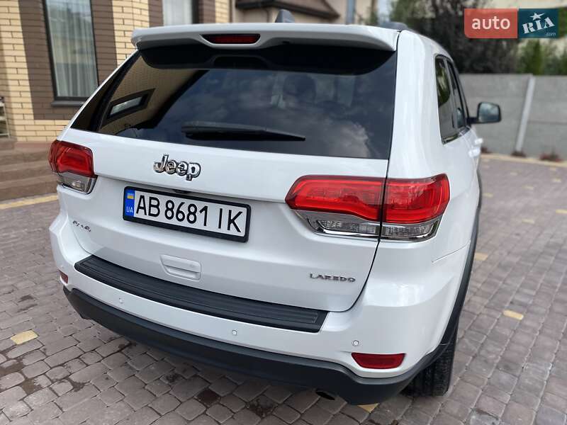 Внедорожник / Кроссовер Jeep Grand Cherokee 2016 в Виннице