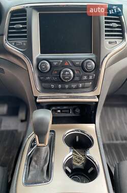 Внедорожник / Кроссовер Jeep Grand Cherokee 2016 в Виннице