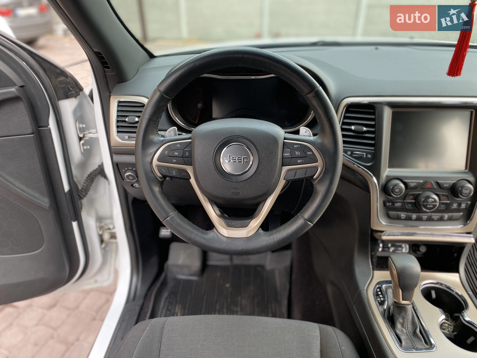 2016 Jeep Grand Cherokee - мініатюра 37