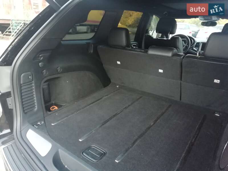 Внедорожник / Кроссовер Jeep Grand Cherokee 2017 в Чернигове