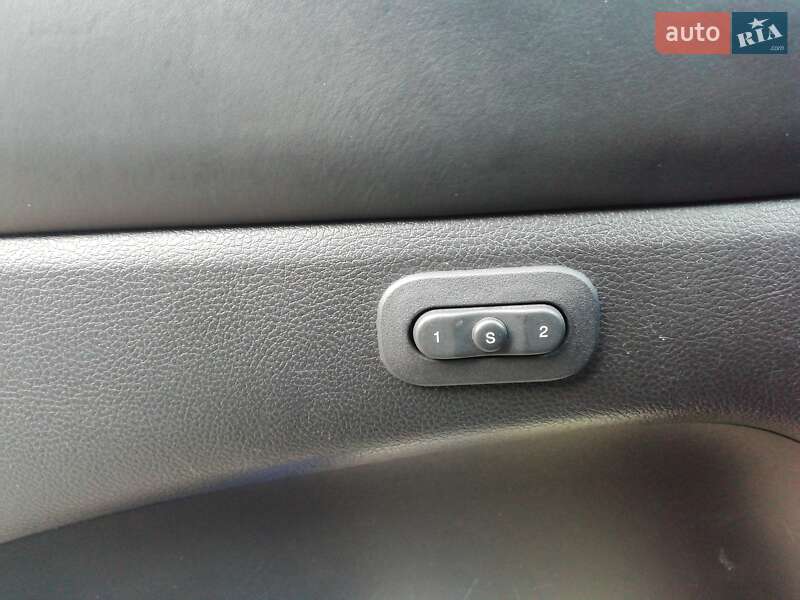 Внедорожник / Кроссовер Jeep Grand Cherokee 2017 в Чернигове