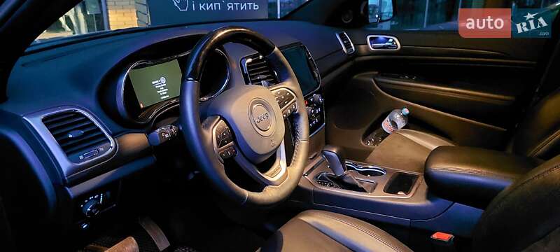 Внедорожник / Кроссовер Jeep Grand Cherokee 2020 в Кривом Роге