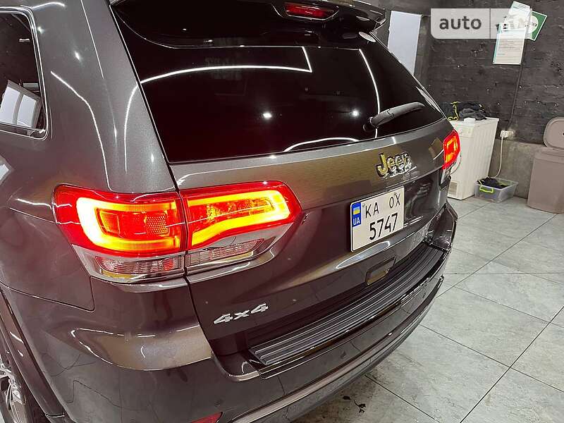 Внедорожник / Кроссовер Jeep Grand Cherokee 2017 в Киеве