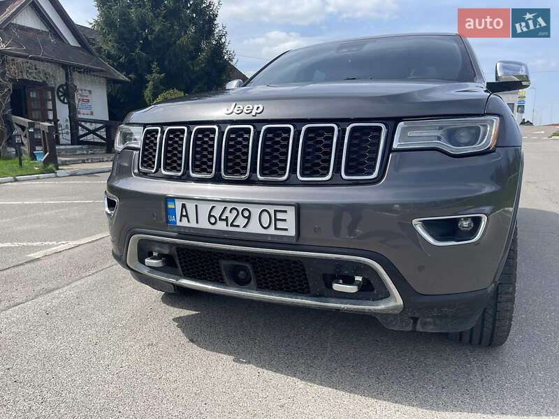 Внедорожник / Кроссовер Jeep Grand Cherokee 2017 в Киеве