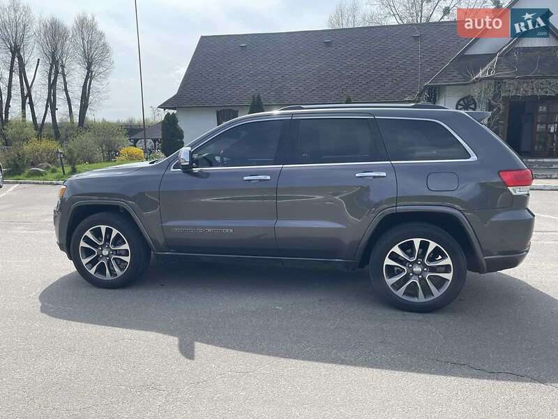 Внедорожник / Кроссовер Jeep Grand Cherokee 2017 в Киеве