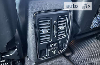 Позашляховик / Кросовер Jeep Grand Cherokee 2015 в 