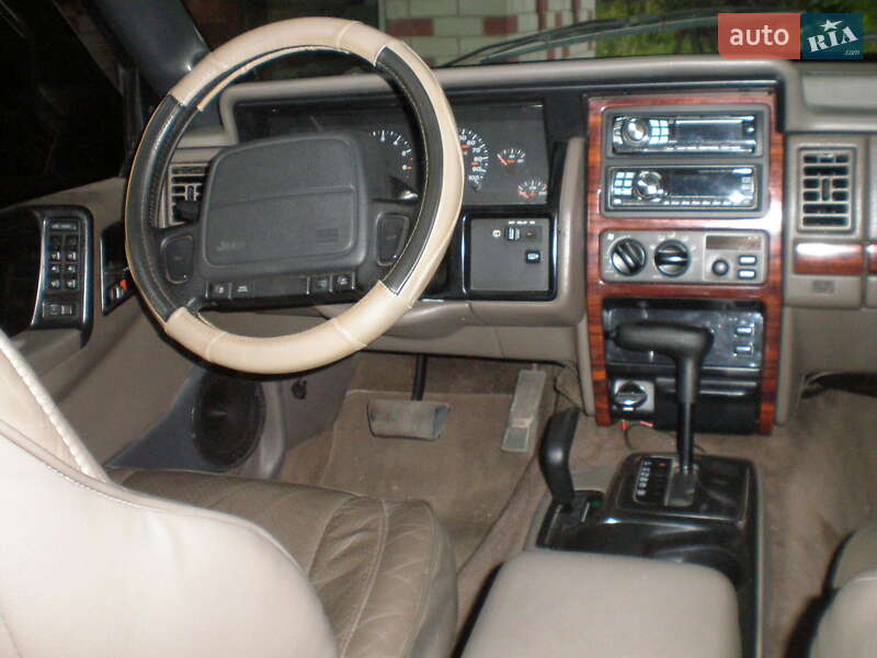 Внедорожник / Кроссовер Jeep Grand Cherokee 1993 в Чернигове