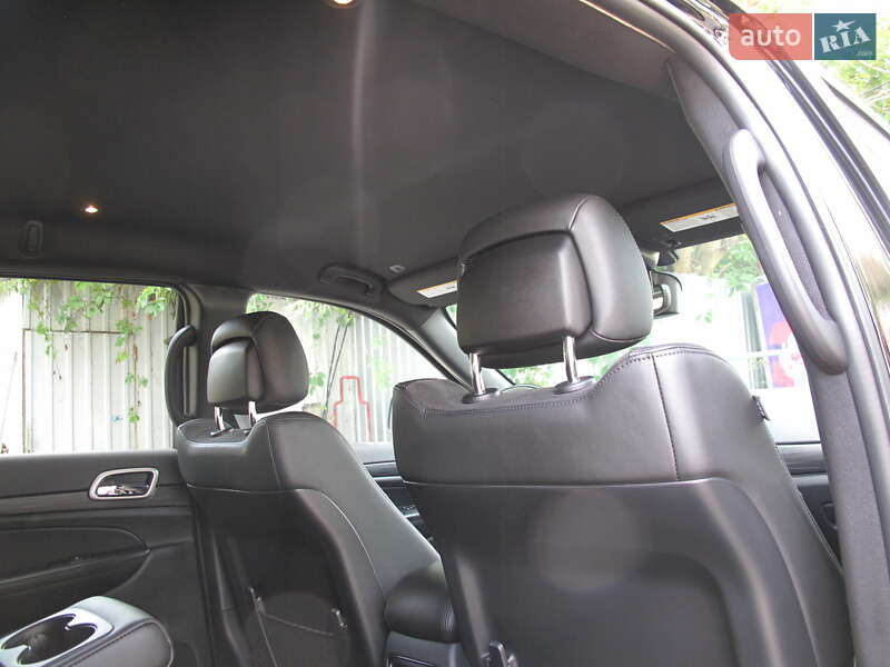 Внедорожник / Кроссовер Jeep Grand Cherokee 2020 в Киеве