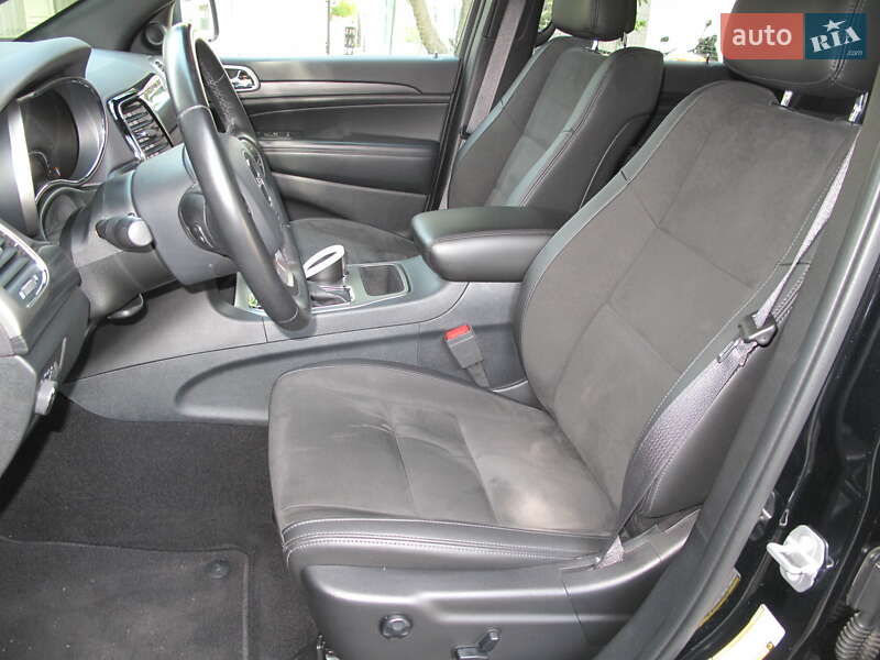 Внедорожник / Кроссовер Jeep Grand Cherokee 2020 в Киеве