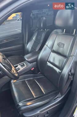 Внедорожник / Кроссовер Jeep Grand Cherokee 2016 в 