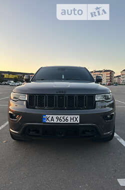 Внедорожник / Кроссовер Jeep Grand Cherokee 2016 в Киеве