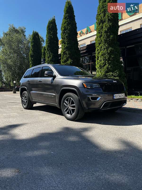 Внедорожник / Кроссовер Jeep Grand Cherokee 2017 в Краснограде