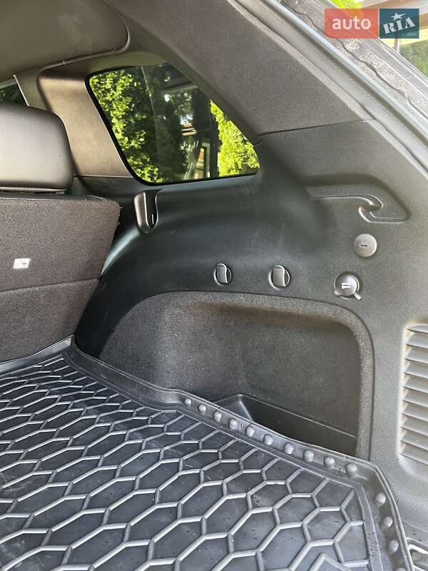 Внедорожник / Кроссовер Jeep Grand Cherokee 2017 в Краснограде