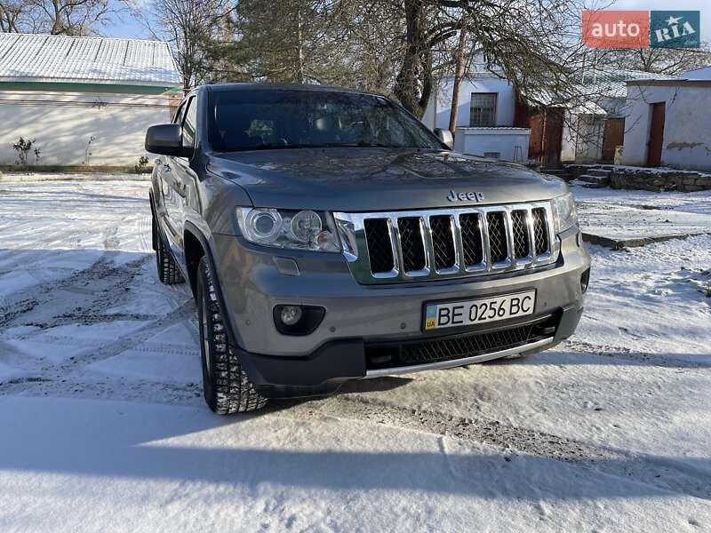 Внедорожник / Кроссовер Jeep Grand Cherokee 2011 в Березнеговатом