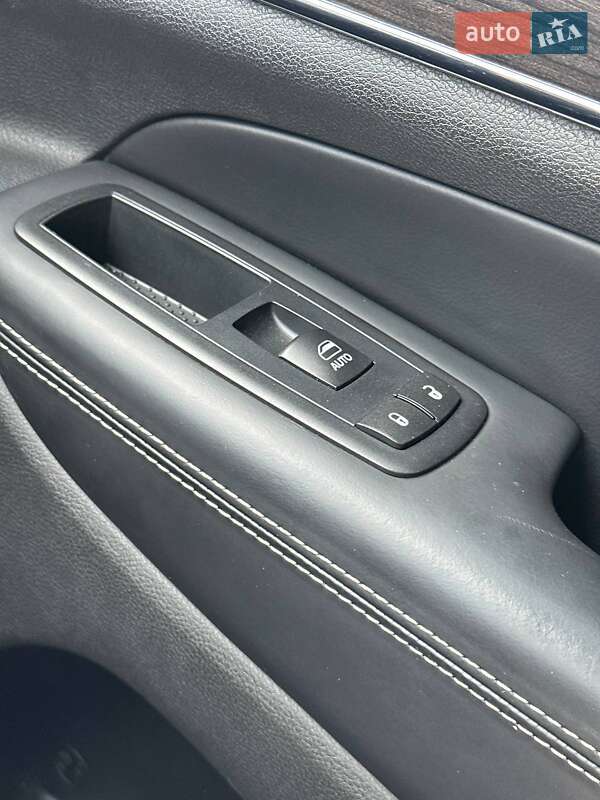 Внедорожник / Кроссовер Jeep Grand Cherokee 2015 в Одессе фото 38 Внедорожник / Кроссовер Jeep Grand Cherokee 2015 в Одессе