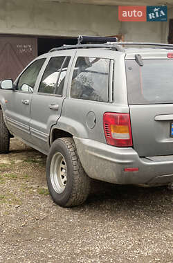 Внедорожник / Кроссовер Jeep Grand Cherokee 2002 в Ужгороде