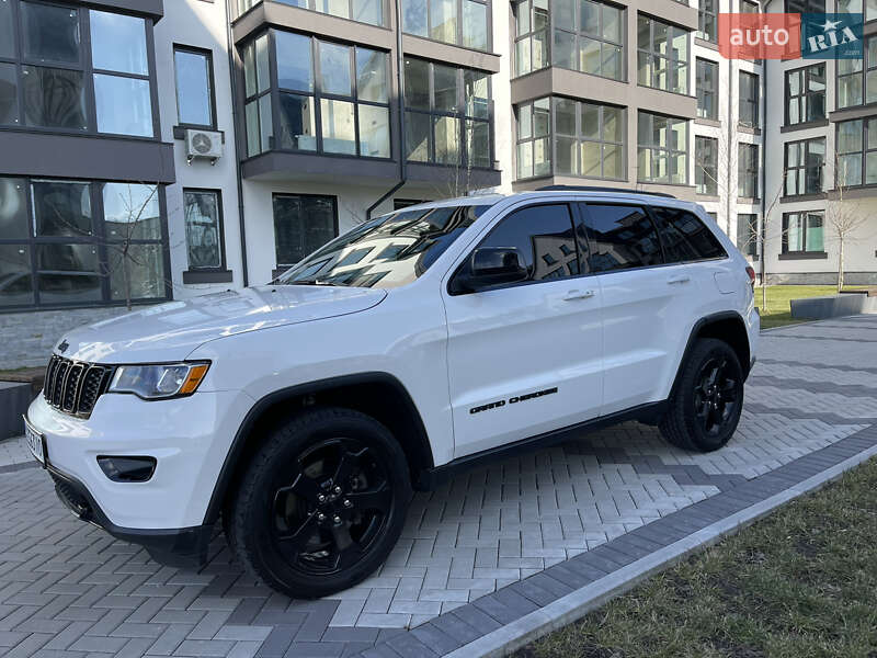 Внедорожник / Кроссовер Jeep Grand Cherokee 2018 в Киеве