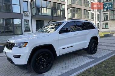 Внедорожник / Кроссовер Jeep Grand Cherokee 2018 в 