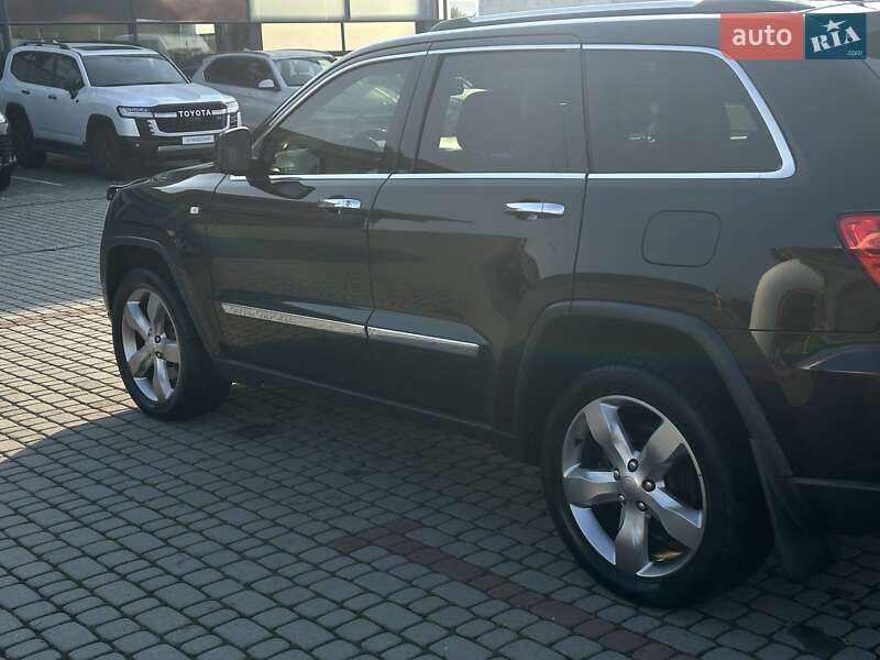 Внедорожник / Кроссовер Jeep Grand Cherokee 2012 в Ужгороде