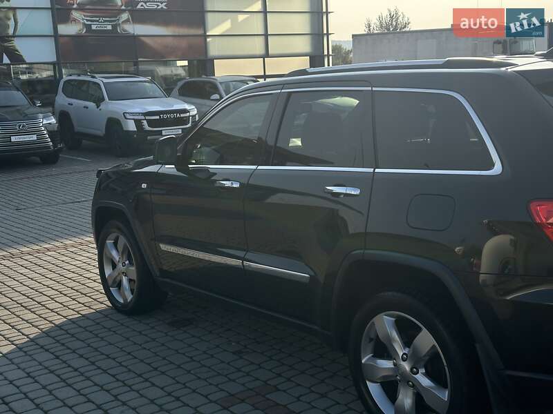 Внедорожник / Кроссовер Jeep Grand Cherokee 2012 в Ужгороде