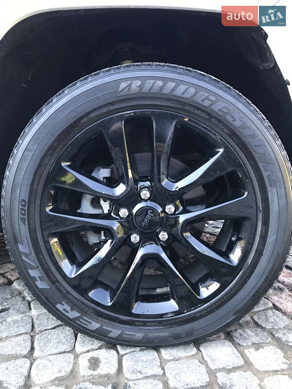 Внедорожник / Кроссовер Jeep Grand Cherokee 2019 в Львове