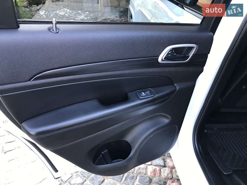 Внедорожник / Кроссовер Jeep Grand Cherokee 2019 в Львове