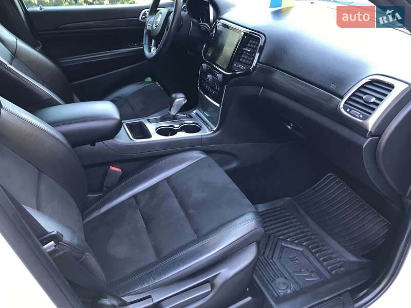Внедорожник / Кроссовер Jeep Grand Cherokee 2019 в Львове