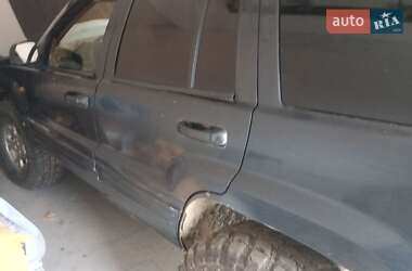 Внедорожник / Кроссовер Jeep Grand Cherokee 2000 в Яремче