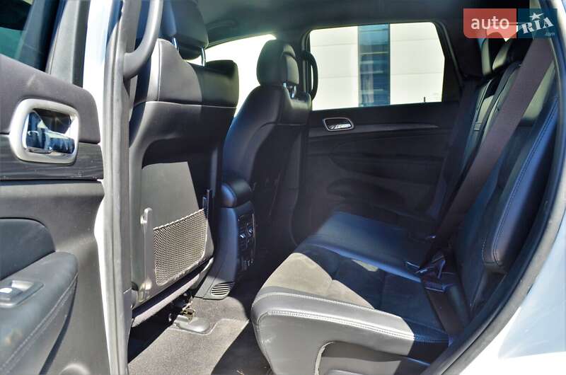 Внедорожник / Кроссовер Jeep Grand Cherokee 2019 в Киеве фото 4 Внедорожник / Кроссовер Jeep Grand Cherokee 2019 в Киеве