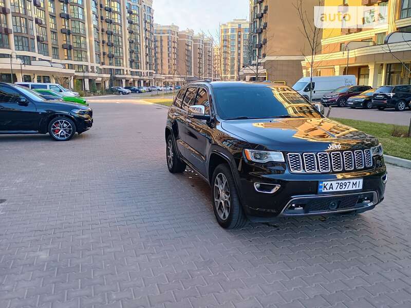 Внедорожник / Кроссовер Jeep Grand Cherokee 2019 в Киеве