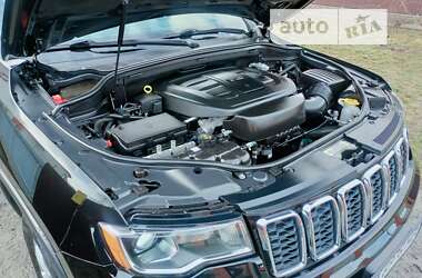 Внедорожник / Кроссовер Jeep Grand Cherokee 2021 в Киеве