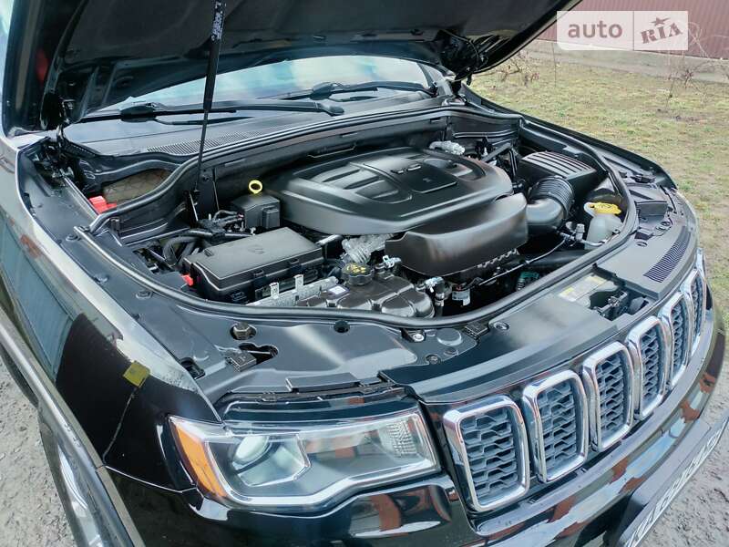 Внедорожник / Кроссовер Jeep Grand Cherokee 2021 в Киеве