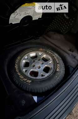 Внедорожник / Кроссовер Jeep Grand Cherokee 2001 в Запорожье