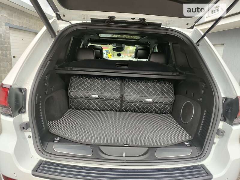 Внедорожник / Кроссовер Jeep Grand Cherokee 2021 в Ровно