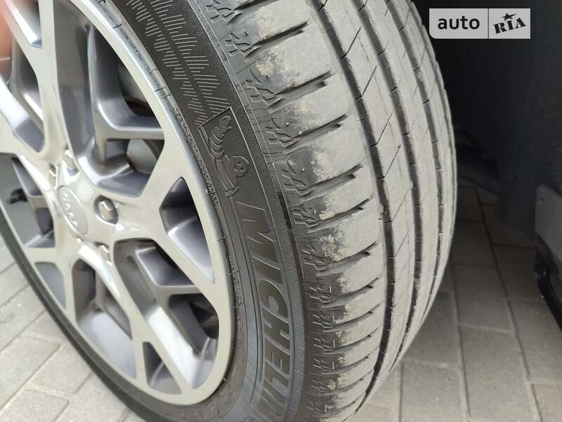 Внедорожник / Кроссовер Jeep Grand Cherokee 2021 в Ровно