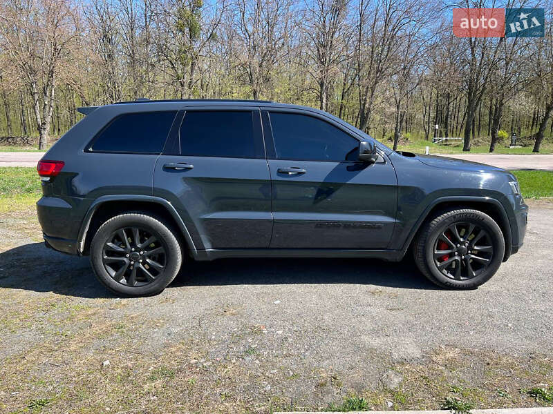 Внедорожник / Кроссовер Jeep Grand Cherokee 2018 в Киеве