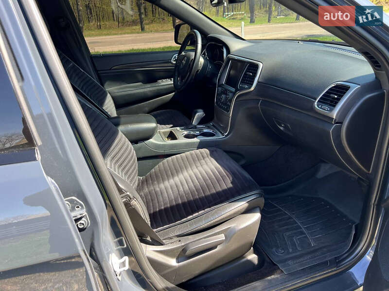 Внедорожник / Кроссовер Jeep Grand Cherokee 2018 в Киеве