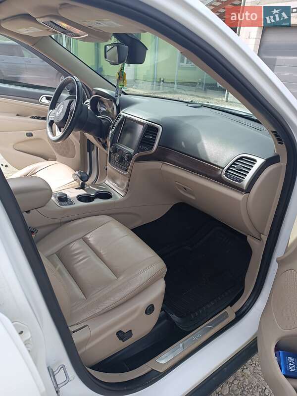 Внедорожник / Кроссовер Jeep Grand Cherokee 2013 в Косове