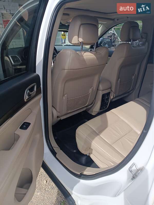 Внедорожник / Кроссовер Jeep Grand Cherokee 2013 в Косове