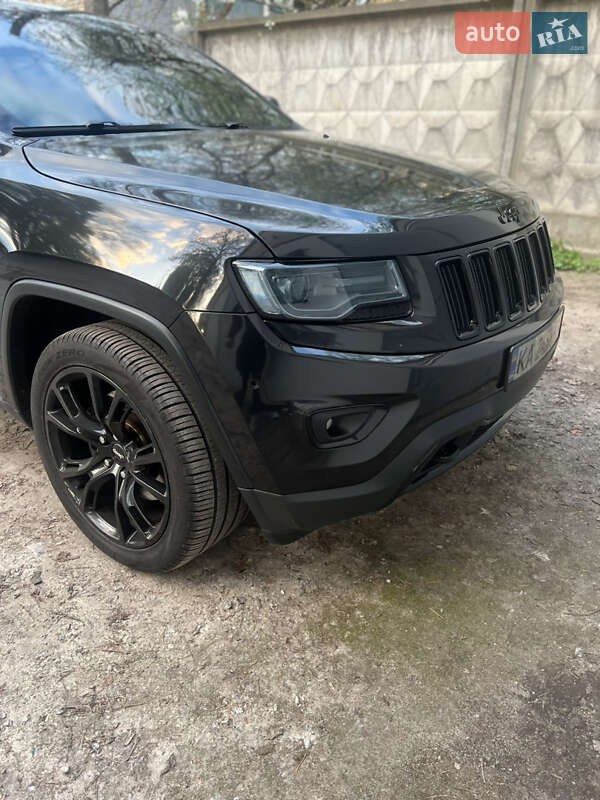 Внедорожник / Кроссовер Jeep Grand Cherokee 2014 в Киеве
