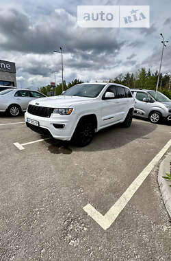 Внедорожник / Кроссовер Jeep Grand Cherokee 2017 в Киеве