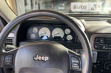 Внедорожник / Кроссовер Jeep Grand Cherokee 2002 в Виннице