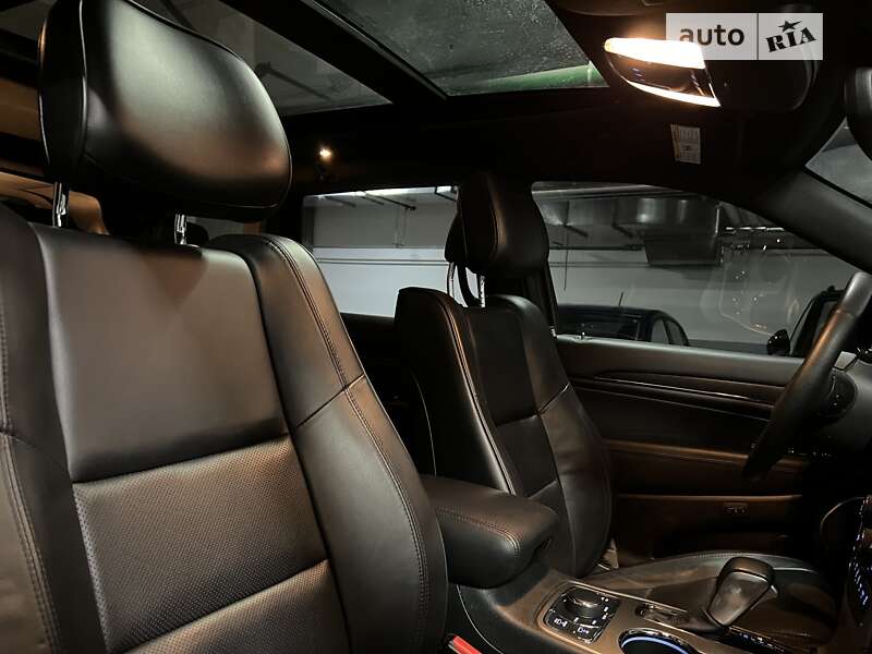 Внедорожник / Кроссовер Jeep Grand Cherokee 2018 в Киеве