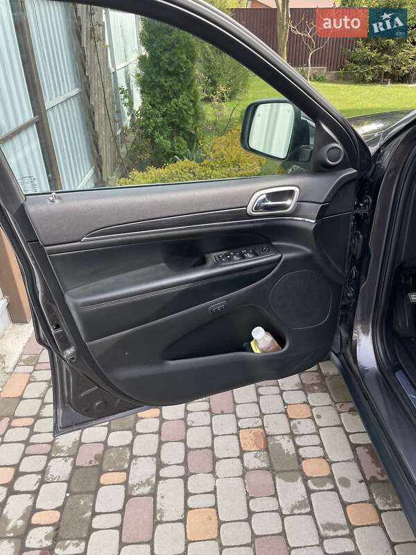 Внедорожник / Кроссовер Jeep Grand Cherokee 2020 в Вышгороде